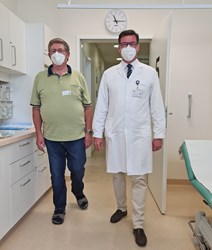 Prof. Gotterbarm mit Patient