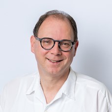 Profilbild von OA Dr. Roland Resch 