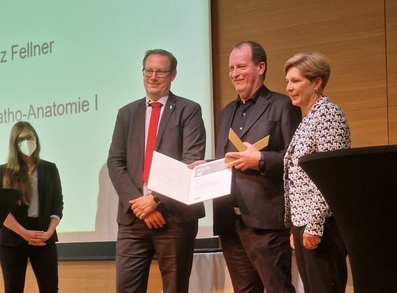 Awardüberreichung für Exzellente Lehre 2022 an Prim. Univ.-Prof. Dr. Franz Fellner