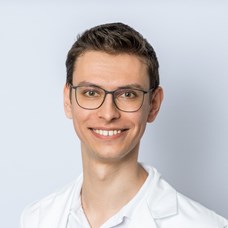 Profilbild von Ass. Dr. Philipp Szalkiewicz 