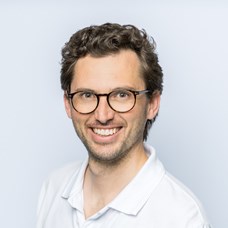Profilbild von OA Dr. Julian Diepold 