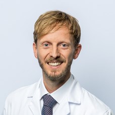 Profilbild von Univ.-Prof. Dr. Helmut J. F. Salzer, MPH FECMM