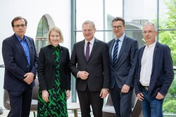 Branko Novakovic, BA, LH-Stv.in Mag.a Christine Haberlander, Landeshauptmann Mag. Thomas Stelzer, Mag. Dr. Franz Harnoncourt, Alfred Mayr
