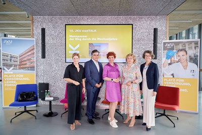v. l. n. r. : Vizerektorin Mag.a Dr.in Elgin Drda, Priv.-Doz. Dr. Omar Josef Shebl, Daniela Ullrich, Univ.-Prof.in Dr.in Erika Zelko, Dr.in Christine Haiden