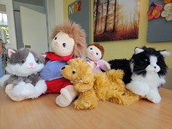 Kuschelige tierische Begleiter der Klinik für Neurologisch-Psychiatrische Gerontologie am Kepler Universitätsklinikum 