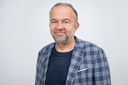 Univ.-Prof. Dr. Meinhard Lukas