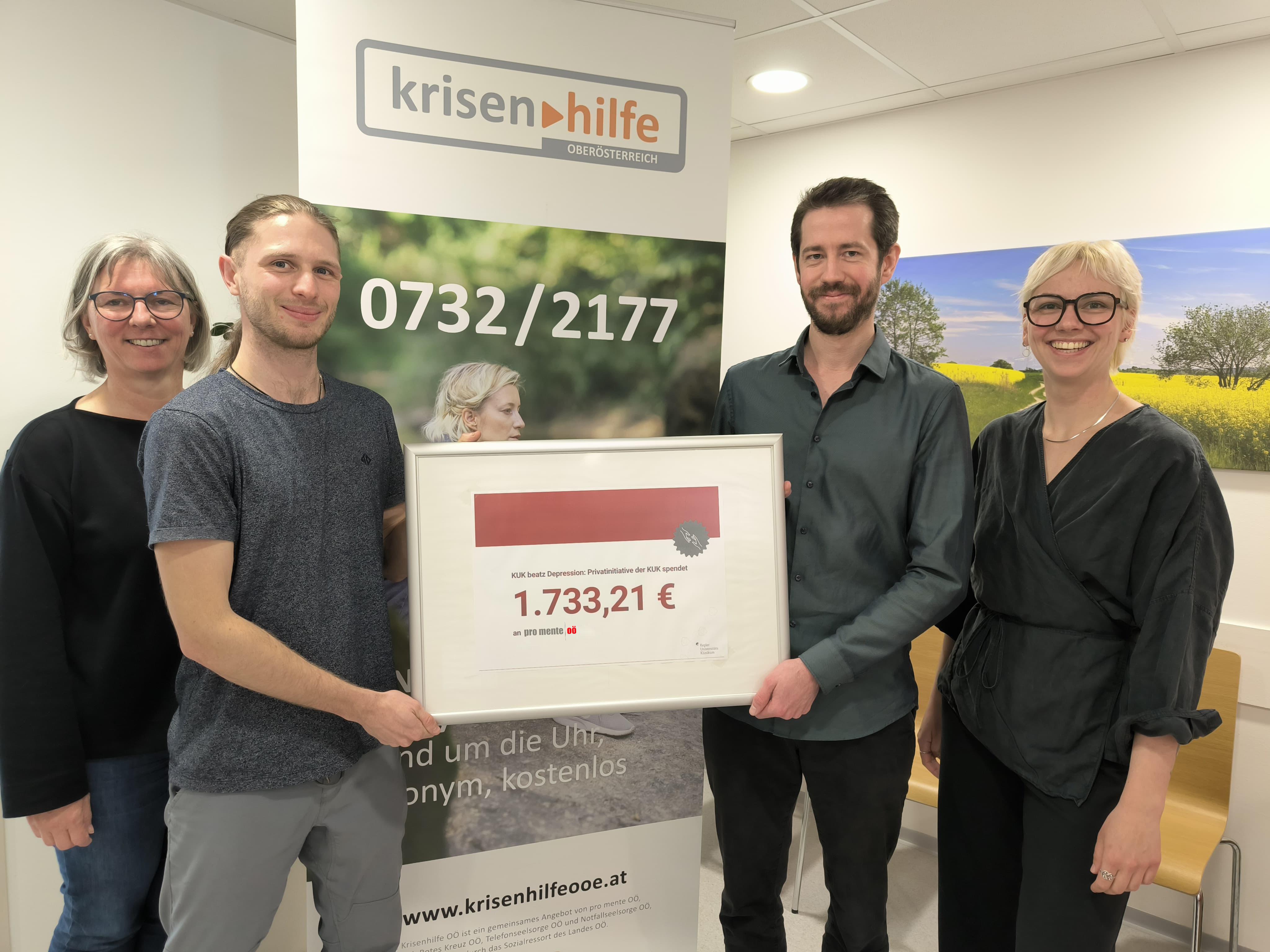 Spendenübergabe an die Krisenhilfe OÖ