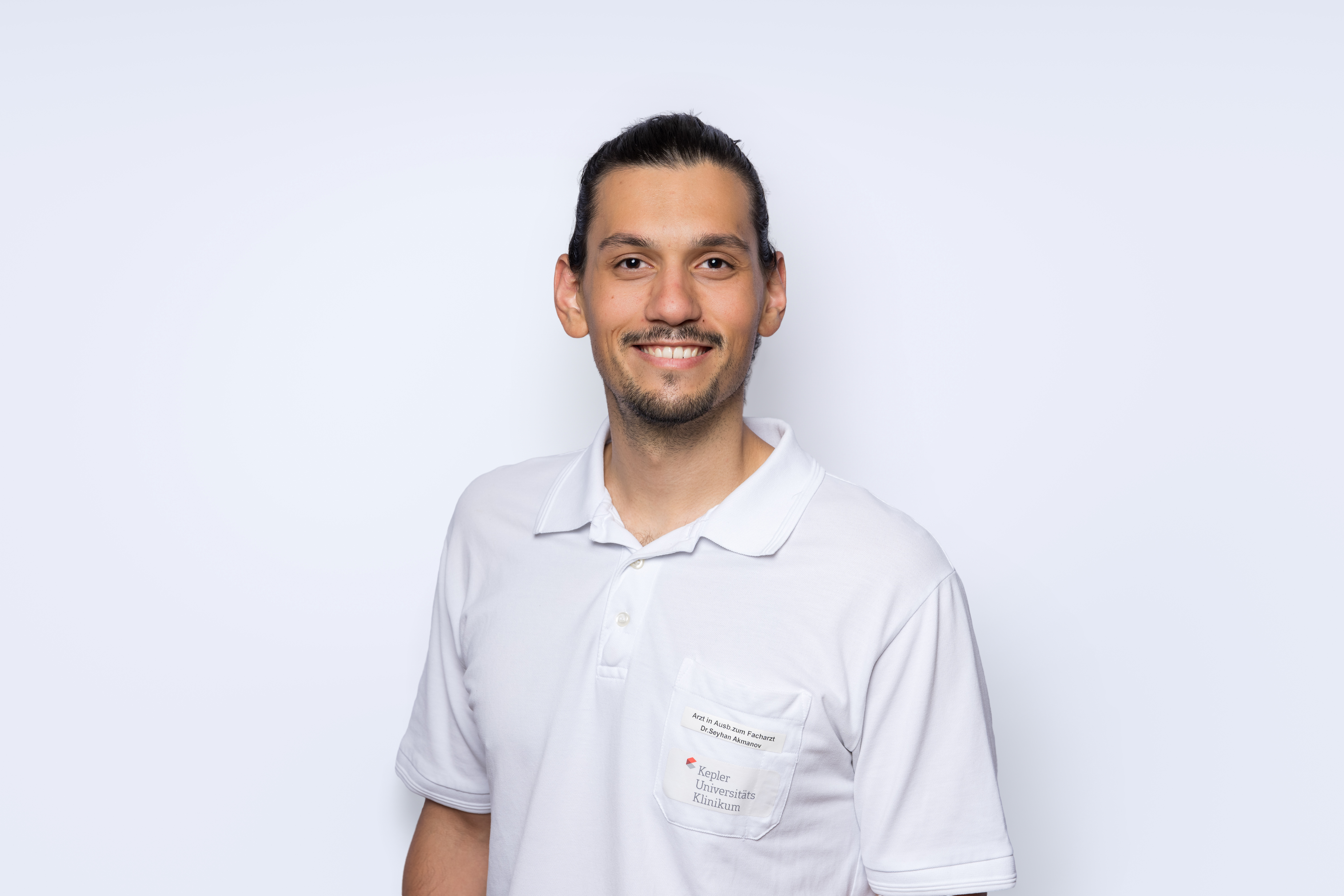 Profilbild von Ass. Dr. Seyhan Akmanov 