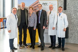 V.li.: Andreas Gruber, Meinhard Lukas, Elgin Drda, Stefan Koch, Bernd Lamprecht, Wolfram Hötzenecker