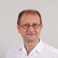 Profilbild von OA Univ.-Doz. Dr.  Peter Schrenk 