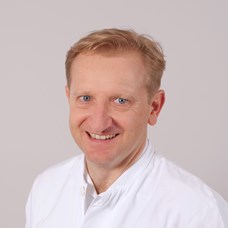 Profilbild von Univ.-Prof. Dr. Peter Oppelt, MBA 