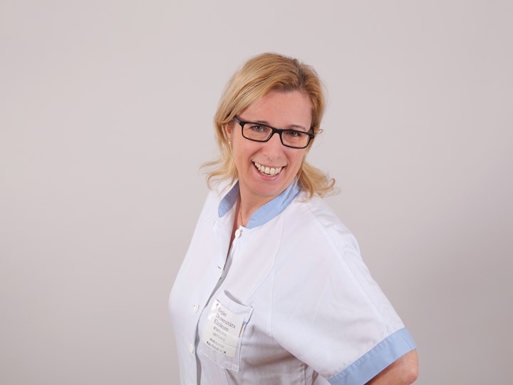 DGKP Angelika Kaltenböck, Stationsleitung Chirurgie 1, 2 und Milchküche