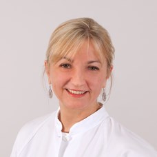 OÄ Dr.in Iris Scharnreitner, LL.M