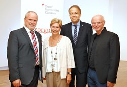 Gruppenfoto mit Dr. Brock, Dr.in Drda, Rektor Lukas und Architekt Lorenz