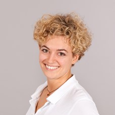 Profilbild von OÄ Dr.in Eva Lenzenweger 