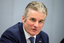 Mag. Lehner in Portraitaufnahme