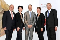 Prof. Zierer beim Dienstantritt mit den Chefitäten