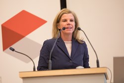 Univ.-Prof. Dr. Nicole Rotter im Vortrag