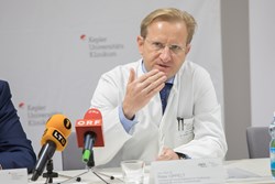 Univ.-Prof. Dr. Peter Oppelt referiert
