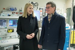 LHStv. Christine Haberlander und Staatssekretär Bernd Sibler im Gespräch