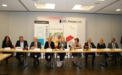 Expertenrunde bei der Pressekonferenz anlässlich des 10-jährigen Bestehens des SPAZ am Kepler Uniklinikum 