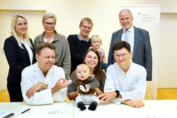 Arzte mit glücklicher Familie