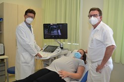Prim. Tulzer und Doz. Arzt mit Patientin