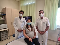 Prim. Tulzer und Doz. Arzt mit Patientin
