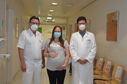 Prim. Tulzer und Doz. Arzt mit Patientin