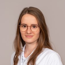 Profilbild von Ass. Dr.in Julia Szegedi 
