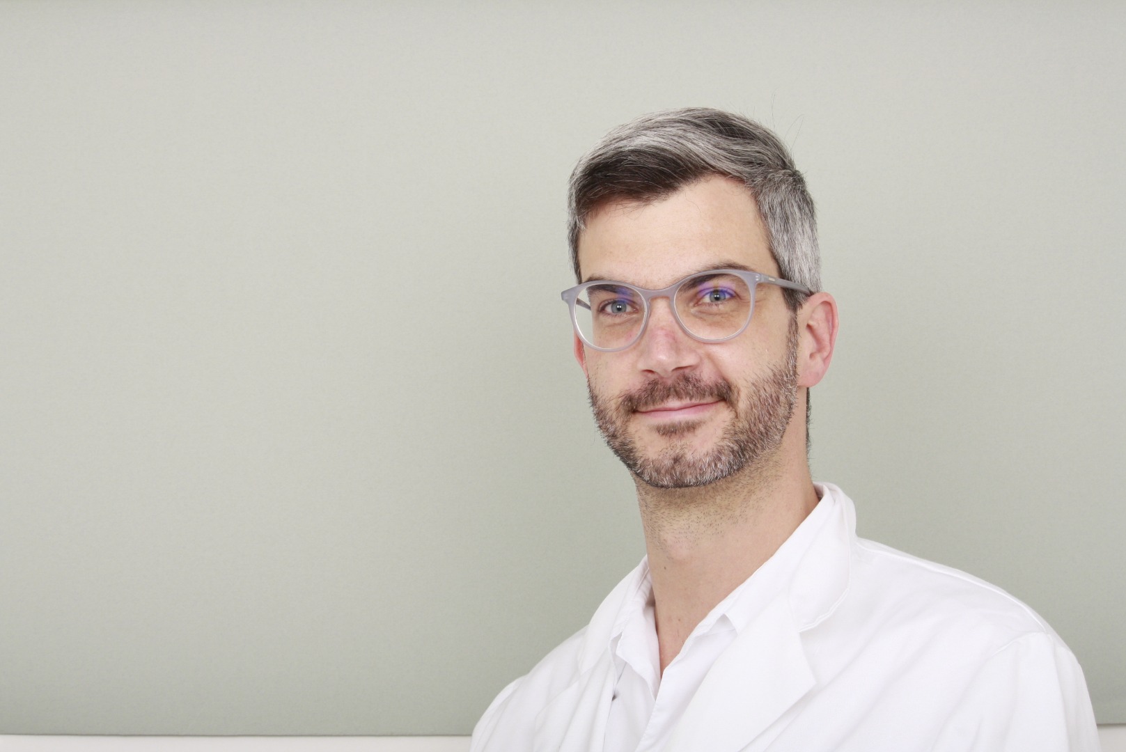 Profilbild von OA Prof. Dr. Nino Hirnschall 