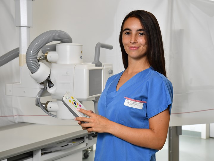 Mitarbeiterin in der Radiologie